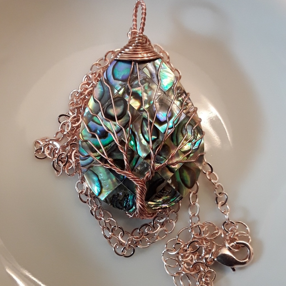 B22 NEW Rosegold Abalone Tree of Life Penda